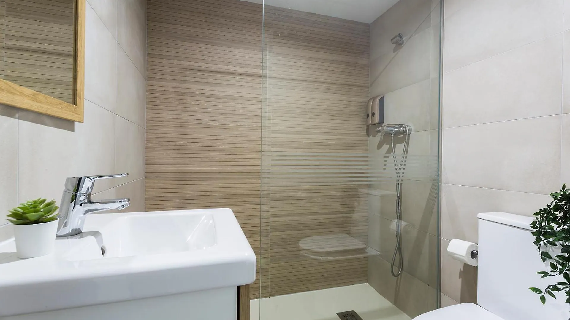 Apartments Vistas Mar Bahia Кадис
